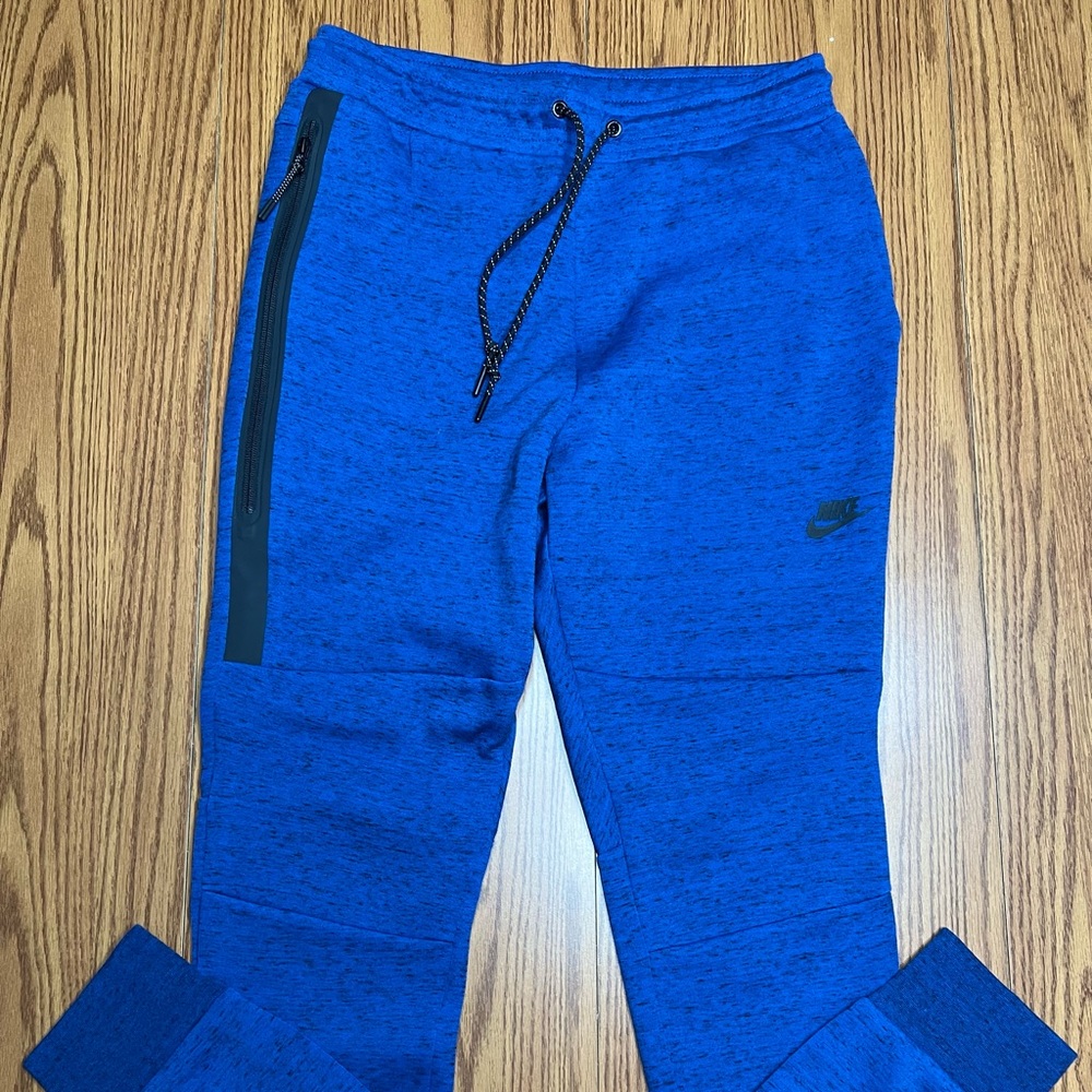 Brand new Nike Teck Fleece sweatpants
